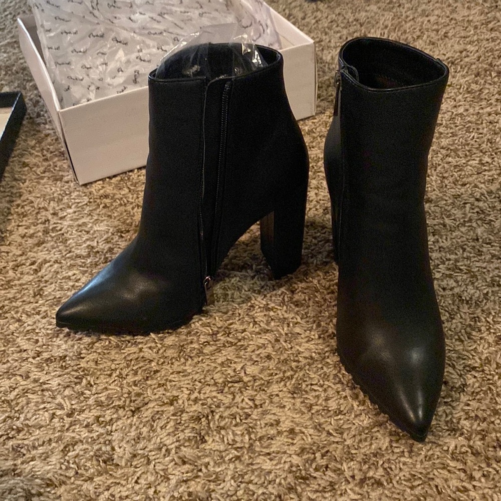 Heeled booties